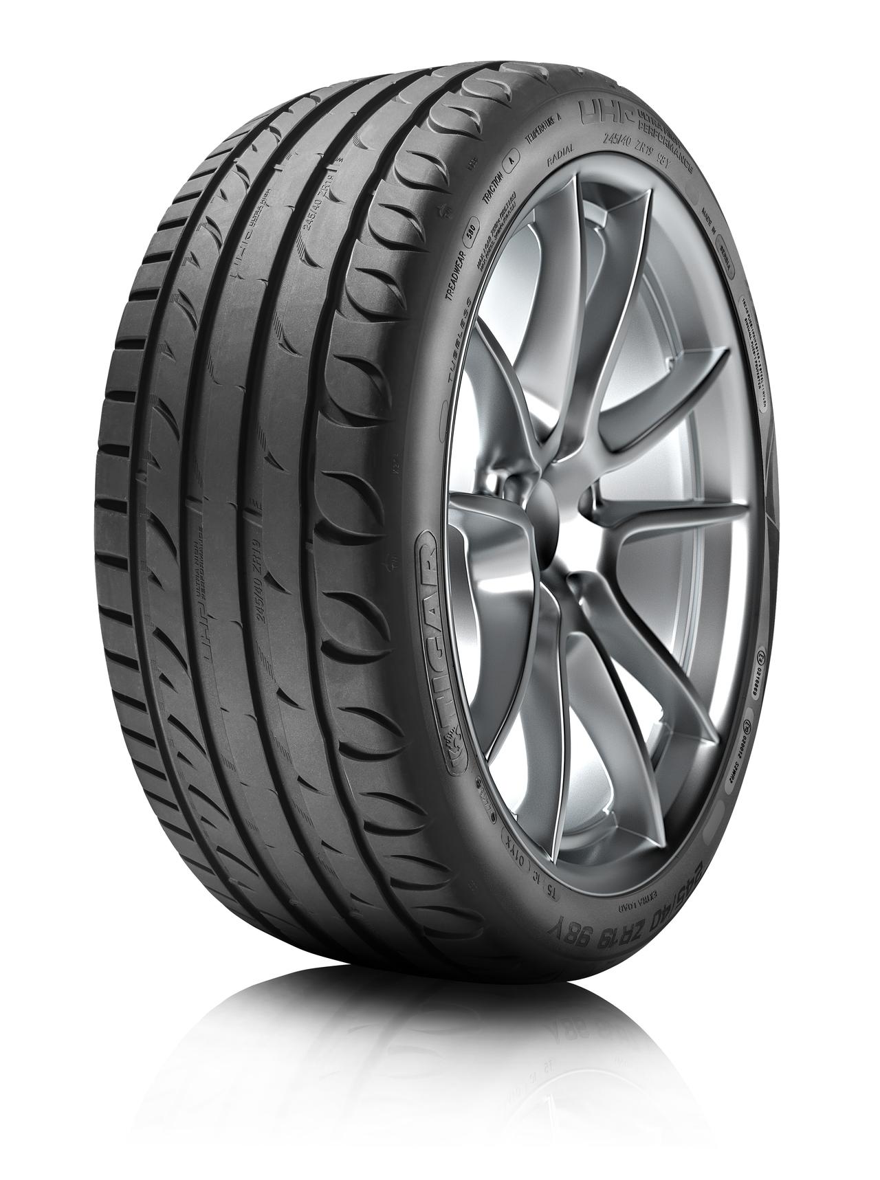 TIGAR ULTRA HIGH PERFORMANCE 235/40R19 96Y